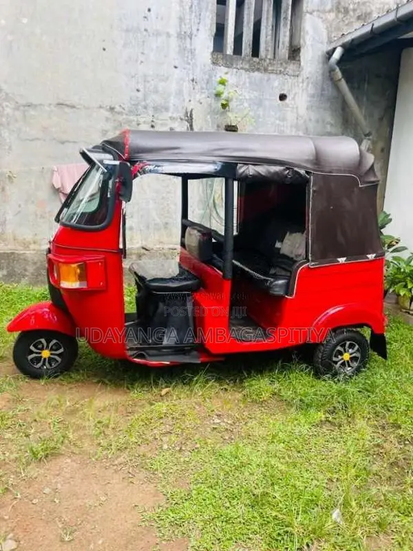 Bajaj 4 Stroke 2010 Three Wheel (Used)