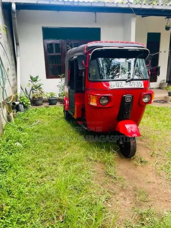 Bajaj 4 Stroke 2010 Three Wheel (Used)