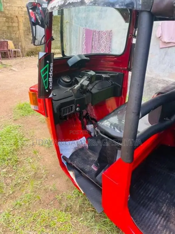 Bajaj 4 Stroke 2010 Three Wheel (Used)