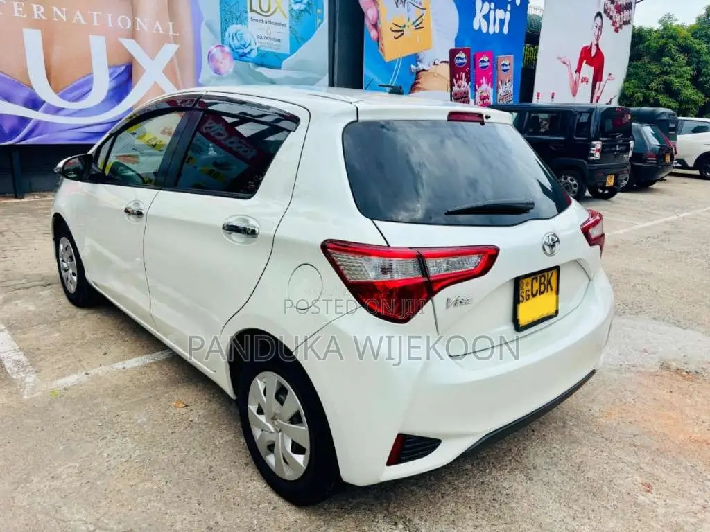 Toyota Vitz 2018 Car (Used)