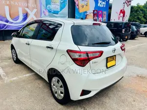 Toyota Vitz 2018 Car (Used)