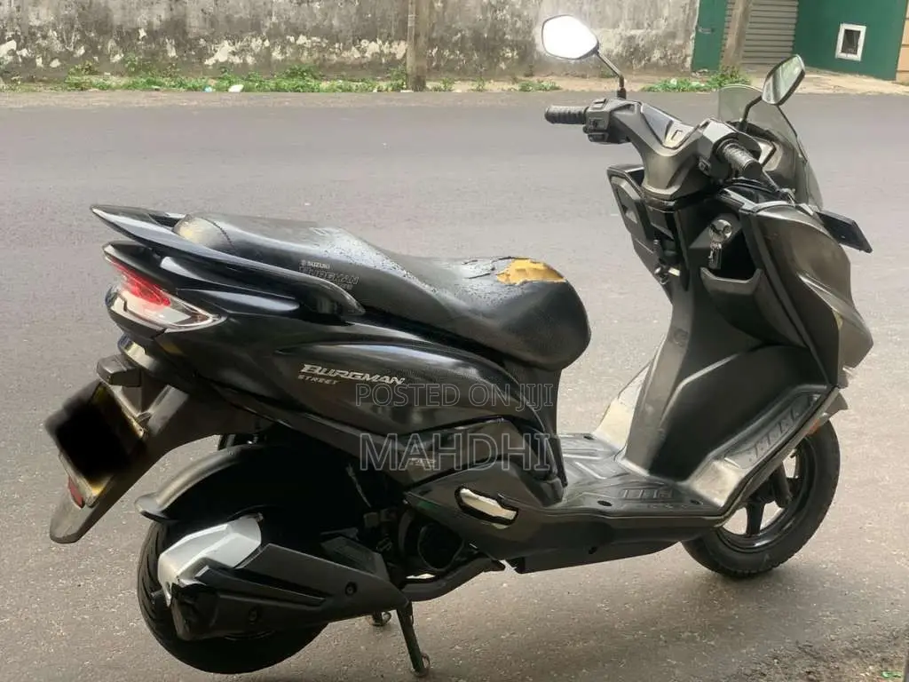 Suzuki BURGMAN 2020 Motorbike (Used)