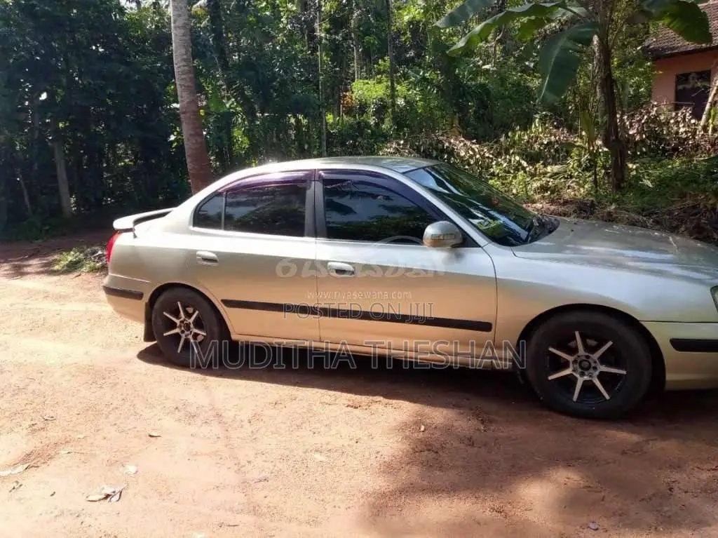 Hyundai Elantra 2001 Car (Used)