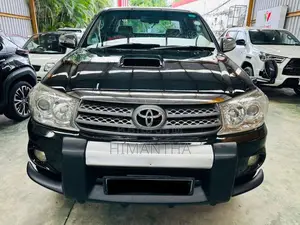 Toyota Hilux Thailand 2010 Pickup (Used)