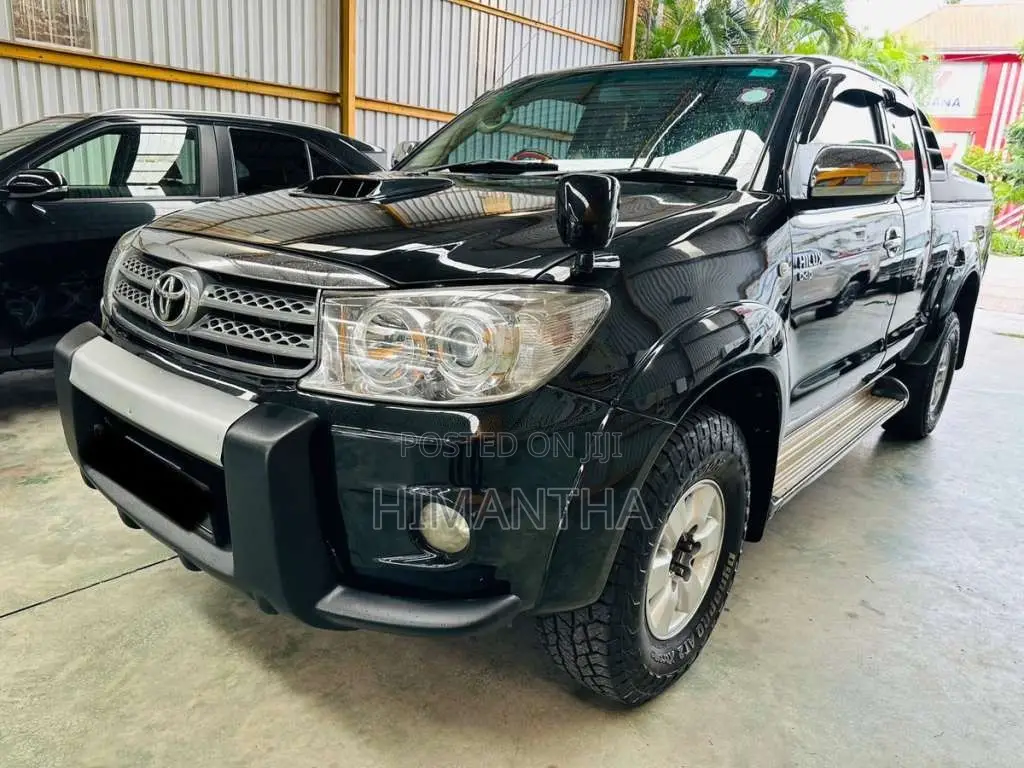 Toyota Hilux Thailand 2010 Pickup (Used)
