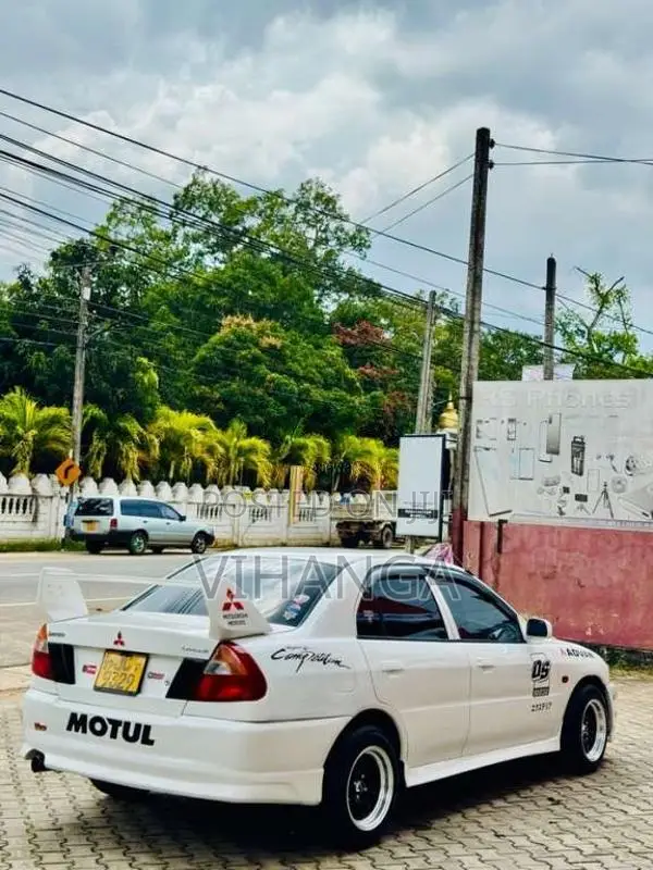 Mitsubishi Lancer CK1 2000 Car (Used)