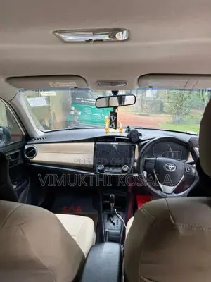 Toyota Axio 2015 Car (Used)