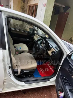 Toyota Axio 2015 Car (Used)