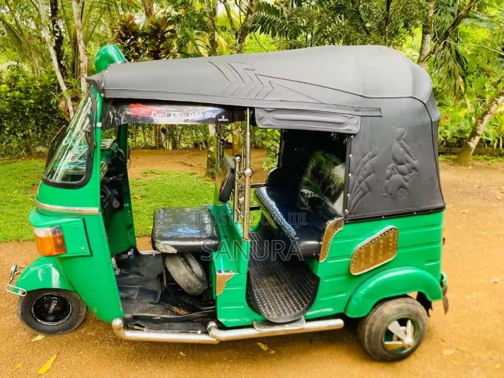 Bajaj 4 Stroke 2010 Three Wheel (Used)
