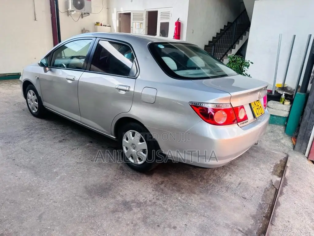 Honda Fit Aria 2010 Car (Used)