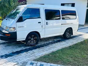 Mitsubishi Po15 2012 Van (Used)