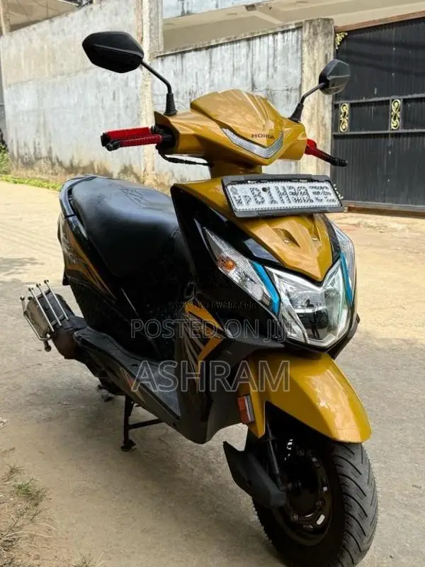 Honda Dio Dx 2019 Motorbike (Used)