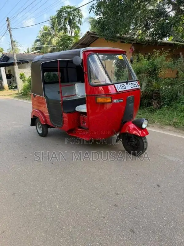 Bajaj 2 Stroke 2006 Three Wheel (Used)