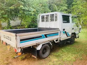 Isuzu ELF 1998 Crew Cab (Used)