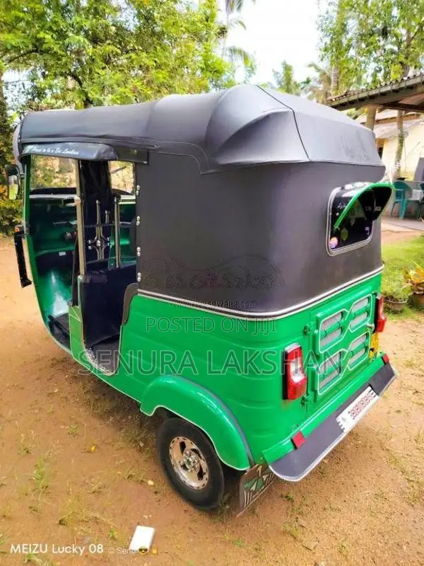 Bajaj 2 Stroke 2005 Three Wheel (Used)