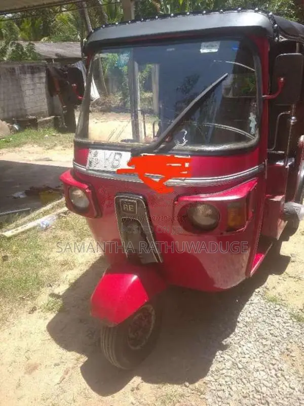 Bajaj 4 stroke 2010 Three Wheel (Used)