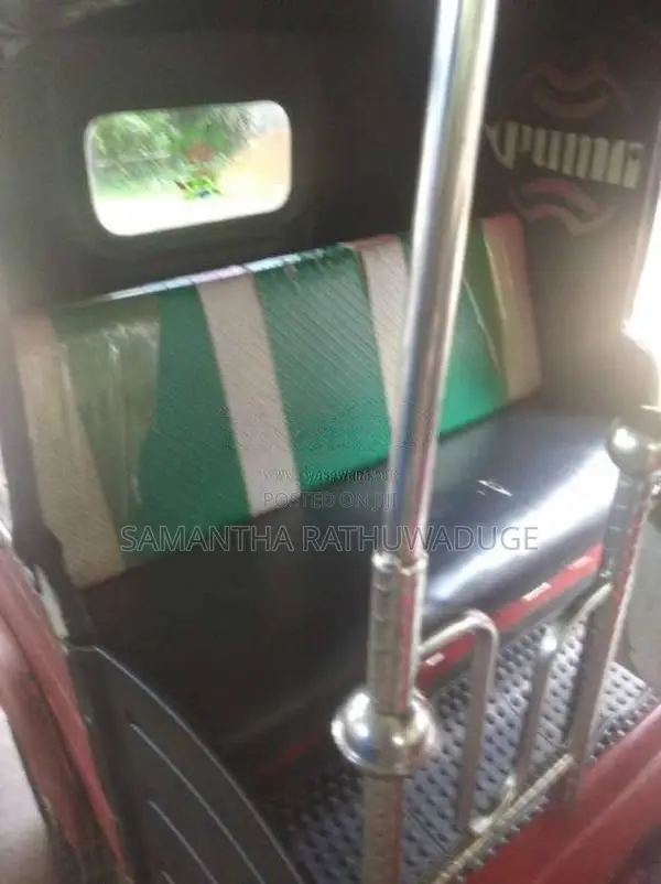 Bajaj 4 stroke 2010 Three Wheel (Used)