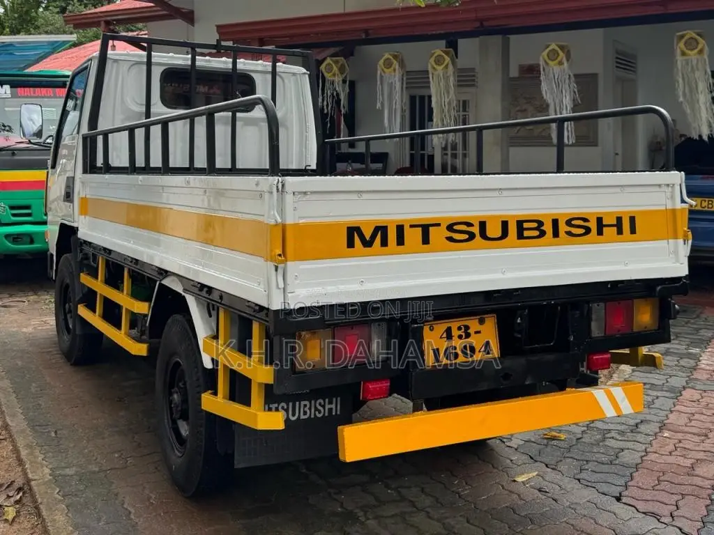 Mitsubishi Canter 1987 Lorry (Used)