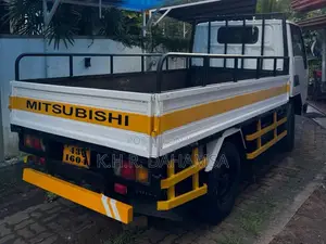 Mitsubishi Canter 1987 Lorry (Used)