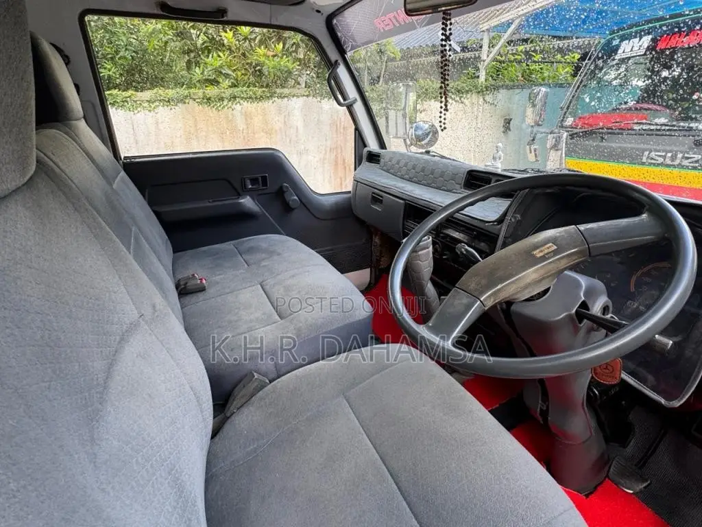 Mitsubishi Canter 1987 Lorry (Used)