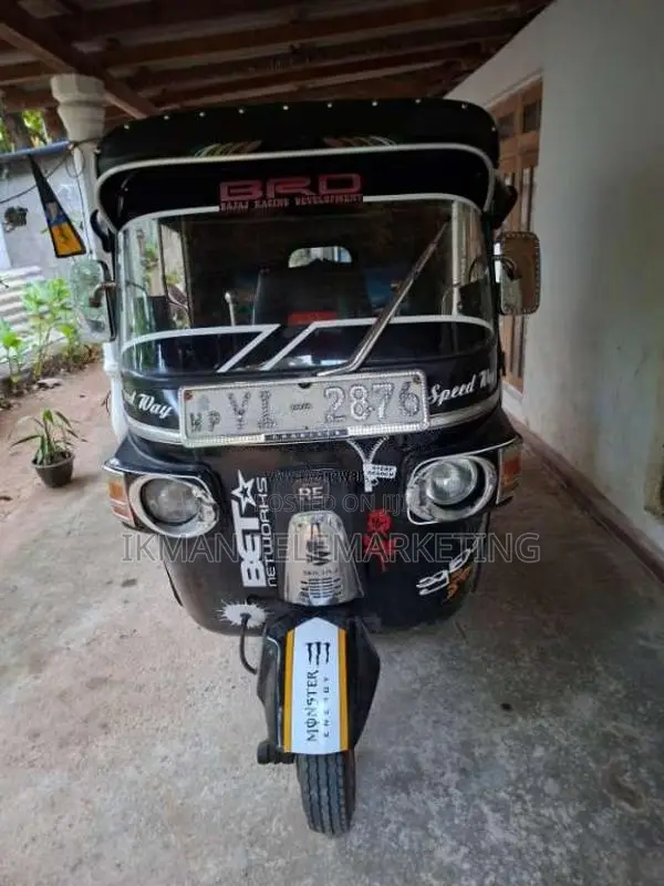 Bajaj 4 Stroke 2010 Three Wheel (Used)