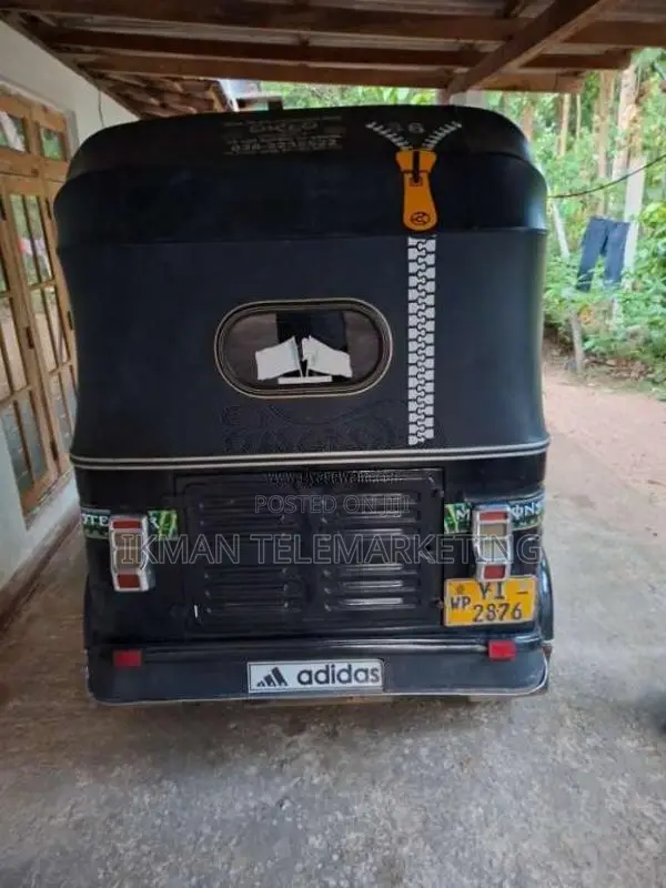 Bajaj 4 Stroke 2010 Three Wheel (Used)