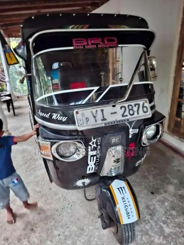 Bajaj 4 Stroke 2010 Three Wheel (Used)
