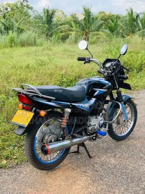 Bajaj CT-100 2014 Motorbike (Used)