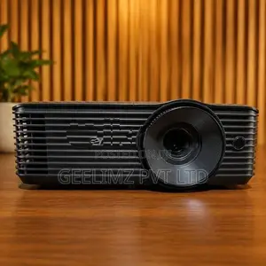 Used Projector With Peak Brightness For Big corporate Events