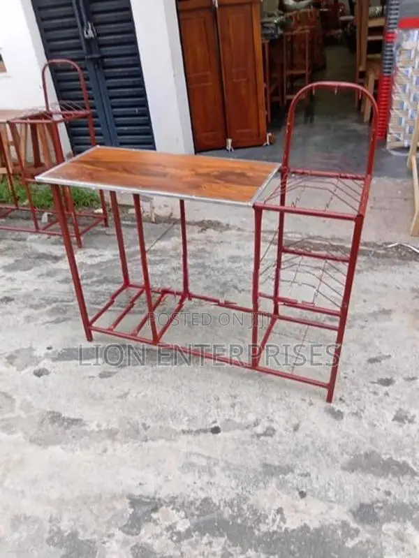 Gas tables with plate rack