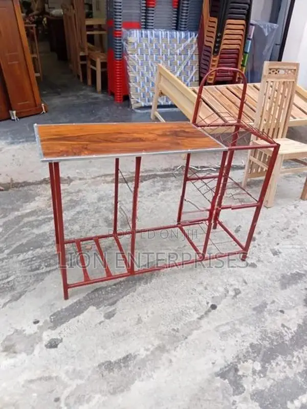 Gas tables with plate rack