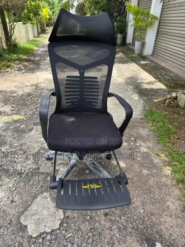 GF105 Foot Rest Office Chair