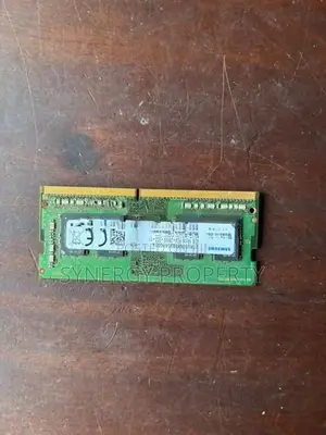 Samsung 4GB DDR4 laptop RAM module