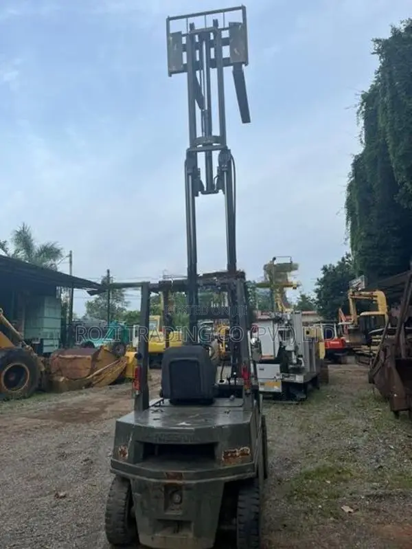 Forklift Nissan 2.5Ton