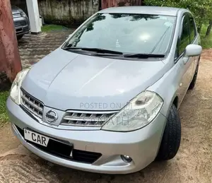Nissan Tiida Latio Sc11 Cvt 2010