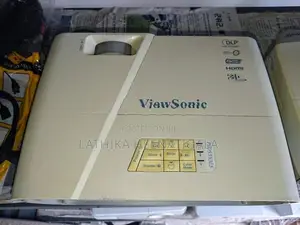 Projector VIEWSONIC PJD5353LS lumens 3200 short throw full set