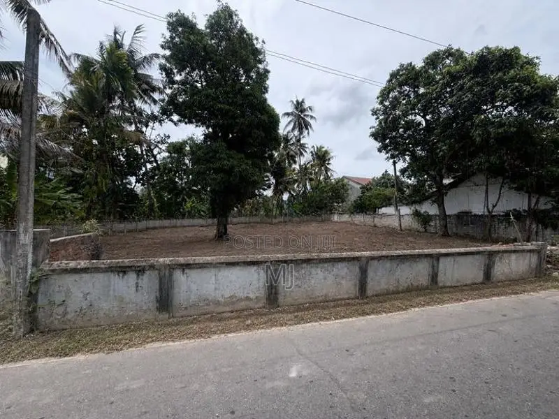Meethotamulla Road, Kolonnawa 37 Perch Land for Sale