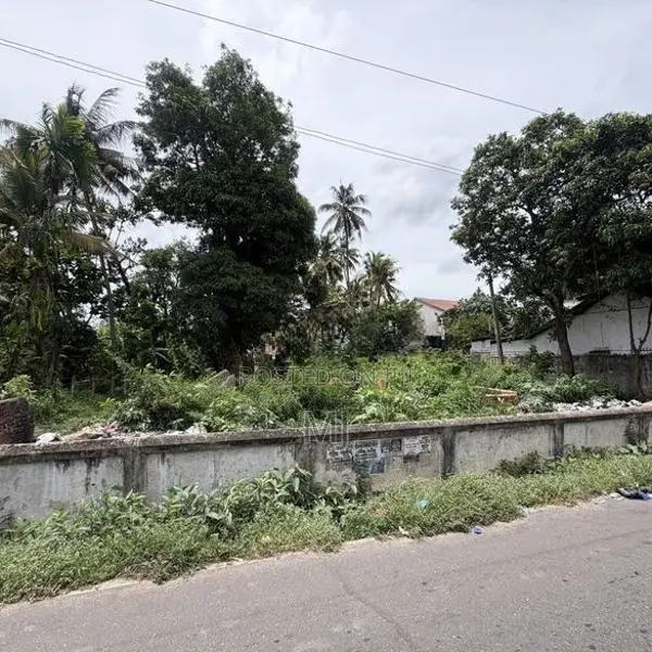 Meethotamulla Road, Kolonnawa 37 Perch Land for Sale