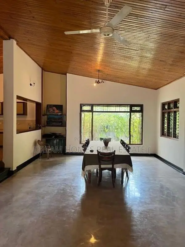 Luxury 5-Bedroom Bungalow For Rent In Pallekele