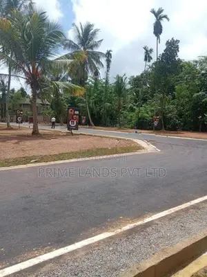 Land for Sale in 120 Route Bokundara