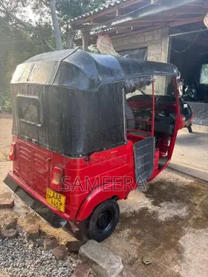Bajaj RE 205 2012 Three Wheel (Used)