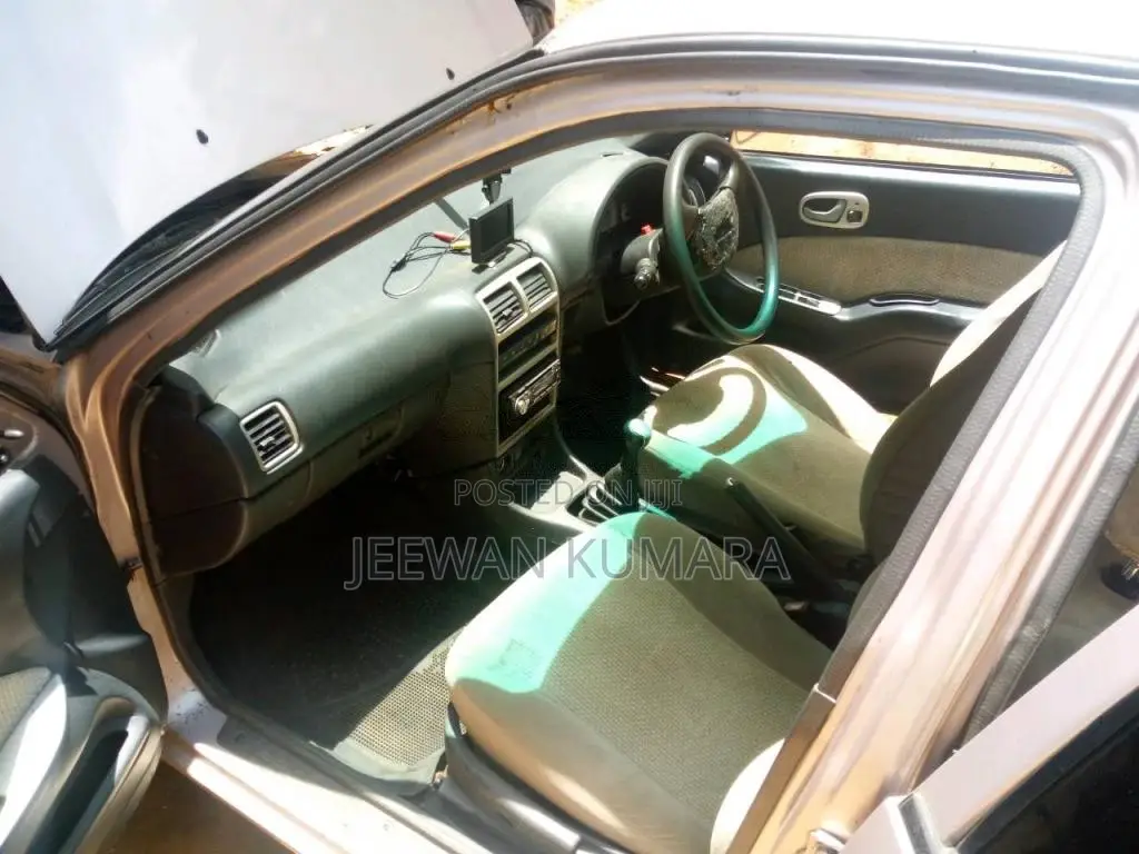 Suzuki Esteem 2005 Car (Used)