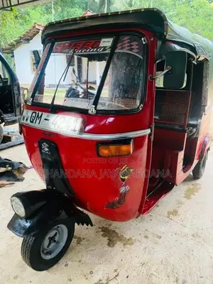 Bajaj 4 Stroke 2007 Three Wheel (Used)