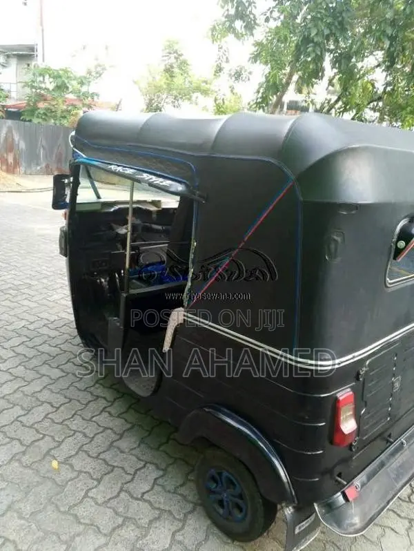 Bajaj RE 2015 Three Wheel (Used)