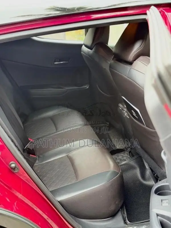 Toyota CHR NGX 10 2018 SUV (Used)