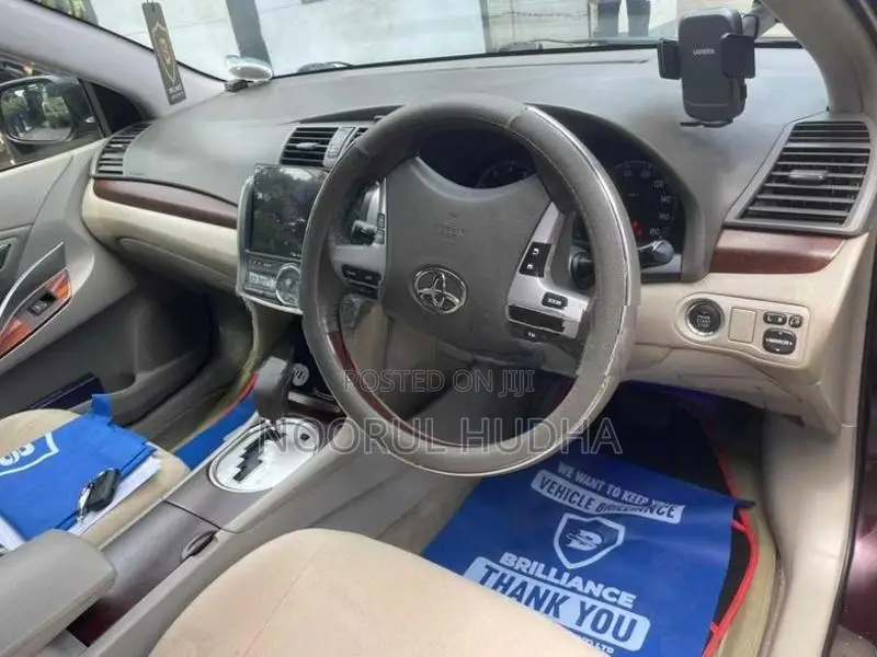 Toyota Premio G Superior 2011