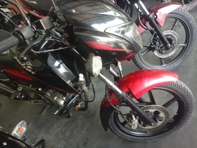 Bajaj Pulsar 150 2015