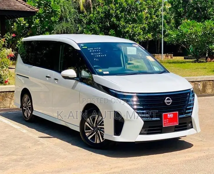 Nissan Serena Highway star 2025