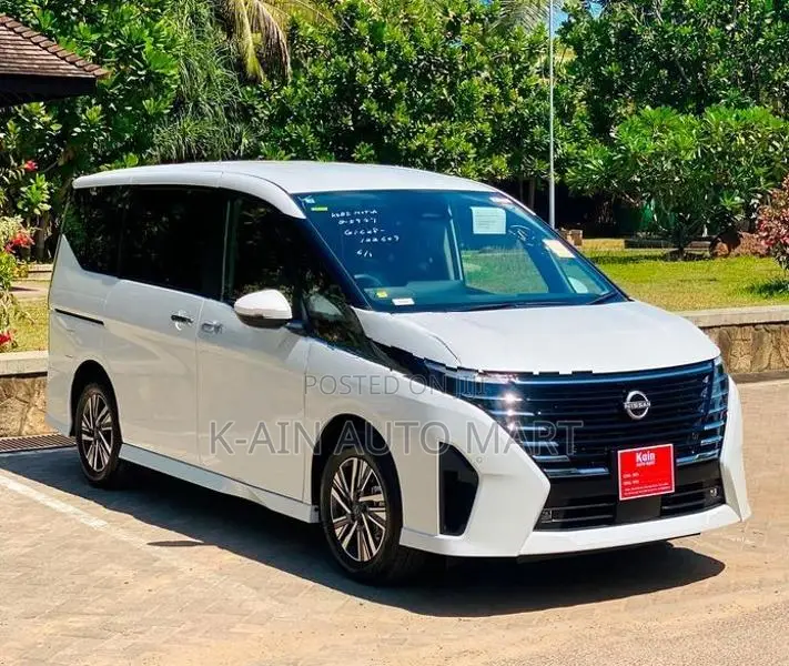 Nissan Serena Highway star 2025