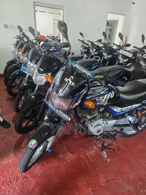 Bajaj CT100 2025